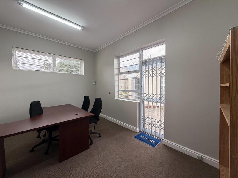 To Let Commercial Property for Rent in Walmer Eastern Cape